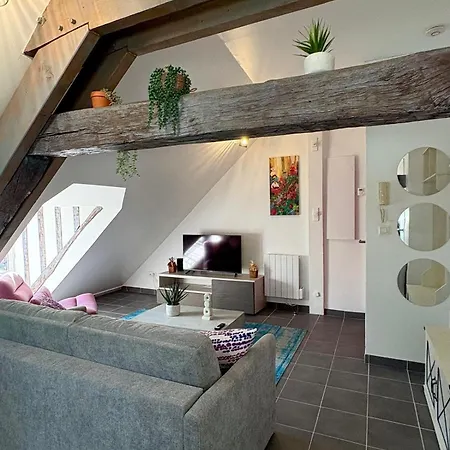 De Lancement - Charme&calme, Bouchon De Champagne - Troyes