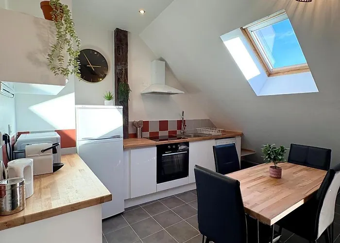 De Lancement - Charme & Calme, Bouchon De Champagne - * Troyes